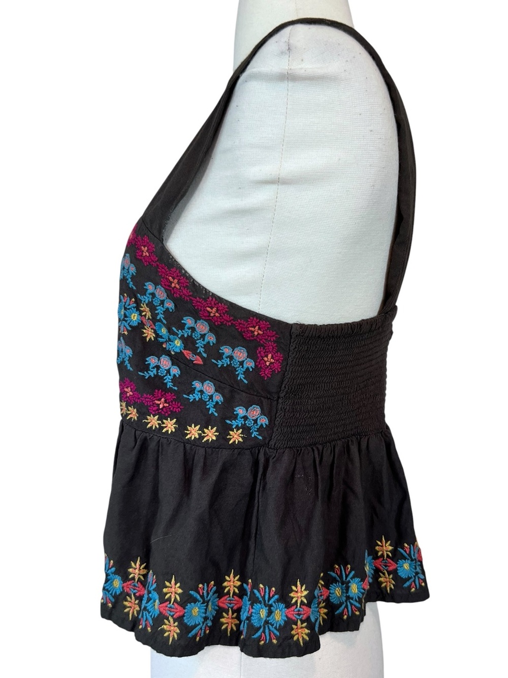 NATURAL LIFE Boho Crop Tank Top with Multicolor Floral Embroidery - Picture 3 of 9